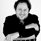 Abdón Alcaraz, piano